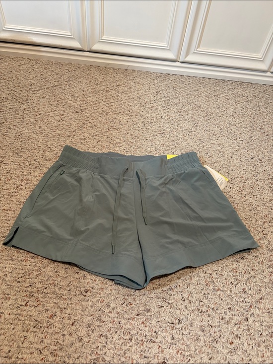 all in motion Pants - all in motion Women's Athletic Shorts - Sage Green
